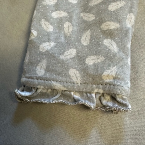 3 Pommes - Gray Insulated Onesie with White Leaf Design w/ silver features - Picture 5 of 5